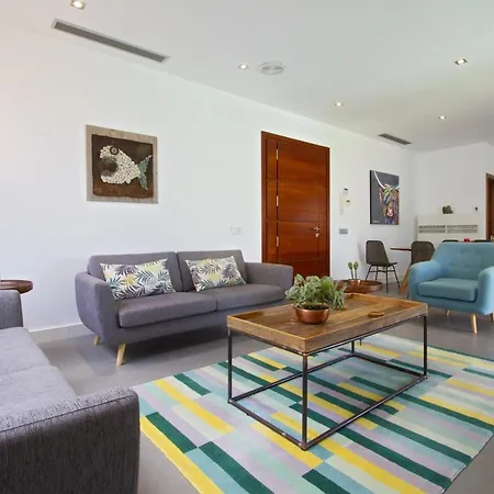 Luxury Los Mojones Villa Short Walk To Old Town Private Heated Pool Villa Los Mojones Angie Puerto Del Carmen Villa
