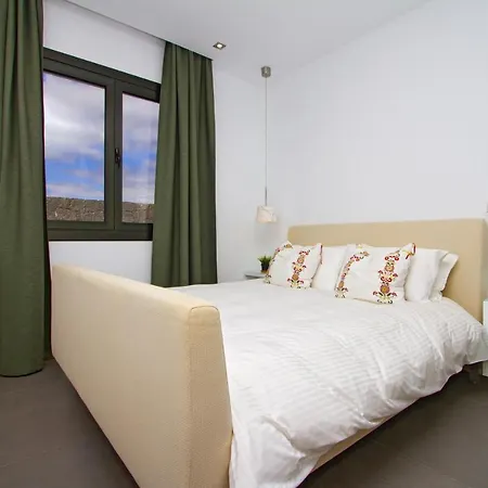 Luxury Los Mojones Villa Short Walk To Old Town Private Heated Pool Villa Los Mojones Angie Puerto Del Carmen Villa *