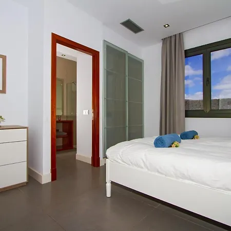 Villa Luxury Los Mojones Villa Short Walk To Old Town Private Heated Pool Villa Los Mojones Angie Puerto Del Carmen Tias
