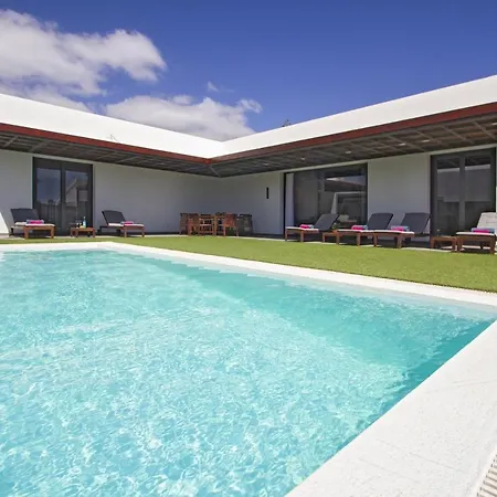 Luxury Los Mojones Villa Short Walk To Old Town Private Heated Pool Villa Los Mojones Angie Puerto Del Carmen